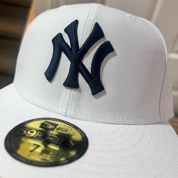 New York Yankees New Era 7 1/4 Fitted Hat - Picture 5 of 6